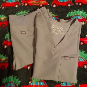 FIGS scrubs XS set gray